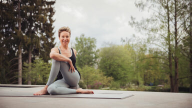 Wie meine Yogapraxis mein Leben 50+ verändert hat