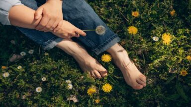 Grounding o earthing: Beneficios de conectarse con la tierra