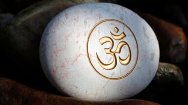 What Is the Om Mantra: Origin and Meaning