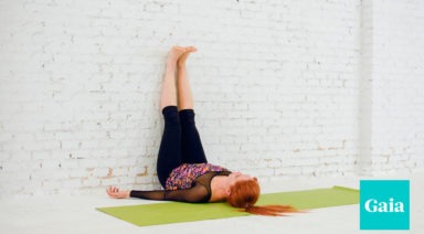 4 Posturas para piernas cansadas