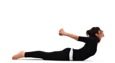 Postura de yoga: Sarpasana o la serpiente