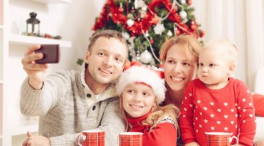5 Ways Technology Can Actually Help You Spend More Time with Your Family During the Holidays