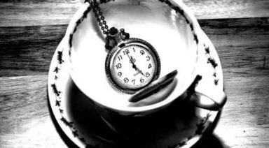 Feel Healthier and Younger! 5 Detoxifying Habits to Begin