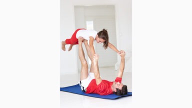 Yoga en  familia: ideas para hacer con niños