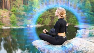 Cómo limpiar tu aura: técnicas diarias para proteger tu energía