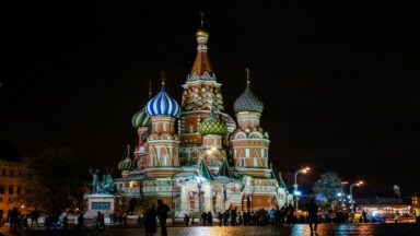 Black Tetrahedron UFOs Over the Kremlin and Pentagon
