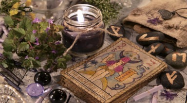 Virginia Town Challenges Free Tarot Reading at New Age Store