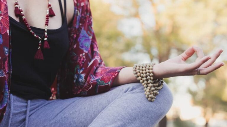 Meditación trascendental: qué es, cómo se hace y qué mantras usar