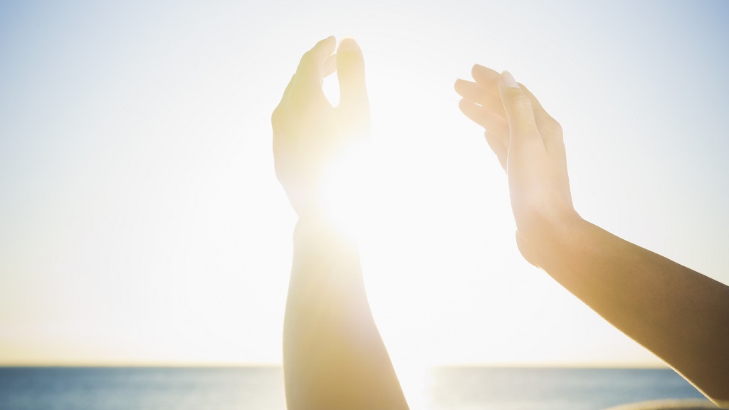 What Are Light Beings? Understanding Their Meaning and What Types Exist