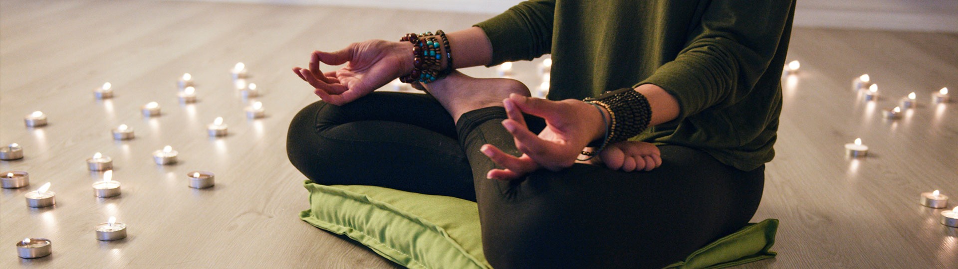 woman meditation floor jumbo 2